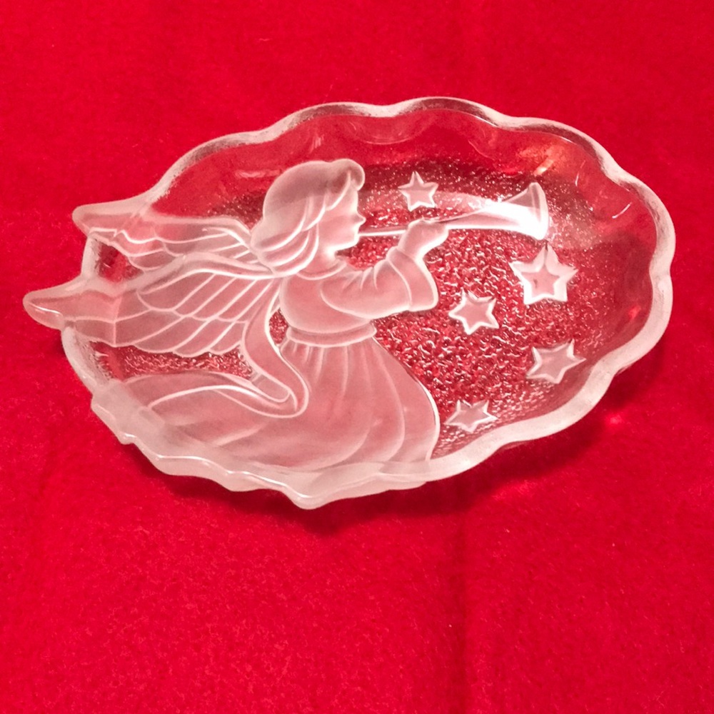Mikasa Crystal Angel Song Vintage Frosted Dish